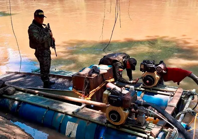 Este fue uno de los elementos incautados por los militares en los procedimientos contra la minería ilegal en Antioquia. FOTO: CORTESÍA CUARTA BRIGADA