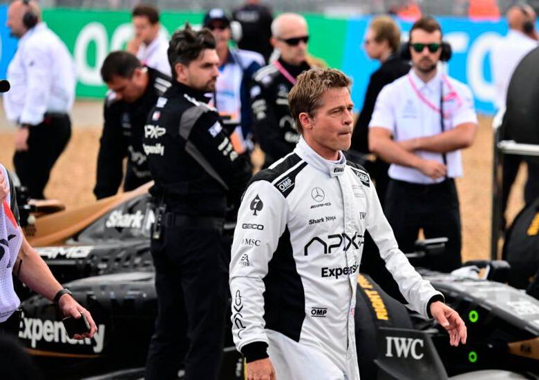 El actor Brad Pitt está grabando una pelíocula sobre la Fórmula 1. FOTO AFP