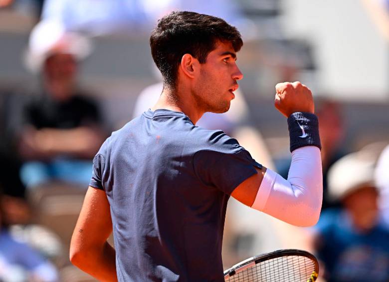Carlos Alcaraz ganó en semifinales y se ilusiona con su primer título en Roland Garros. FOTO TOMADA @rolandgarros