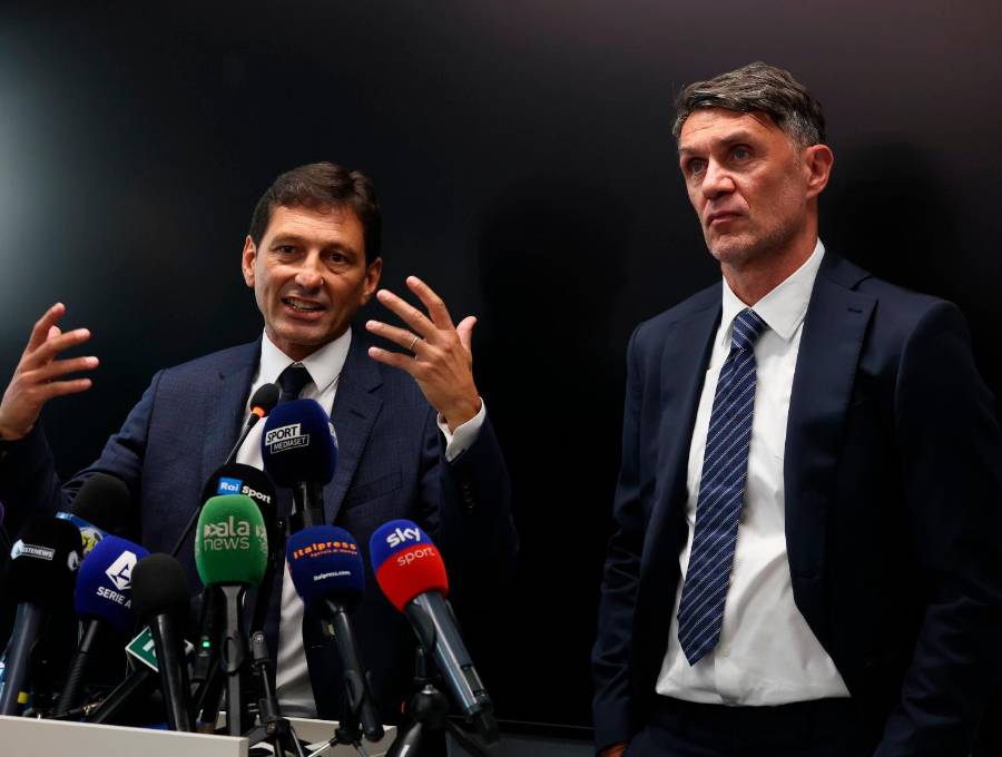 Paolo Maldini y Leonardo cuando fueron anunciado en la dirección deportiva de la Azzurra. FOTO: <b>Getty</b>