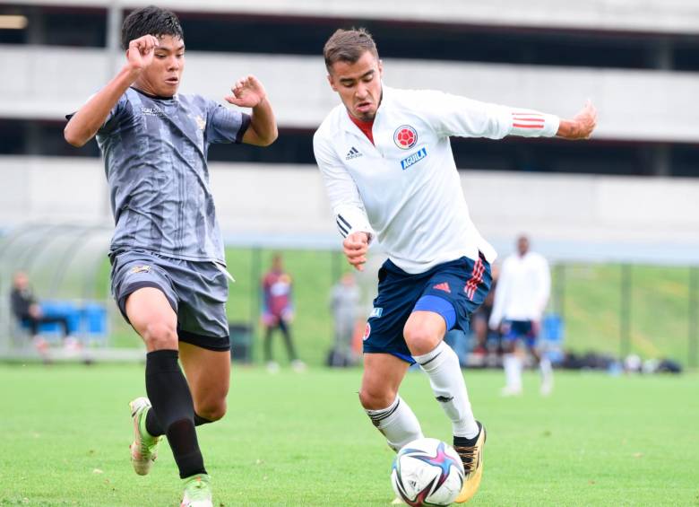 TOMÁS ÁNGEL, Delantero FOTO FCF