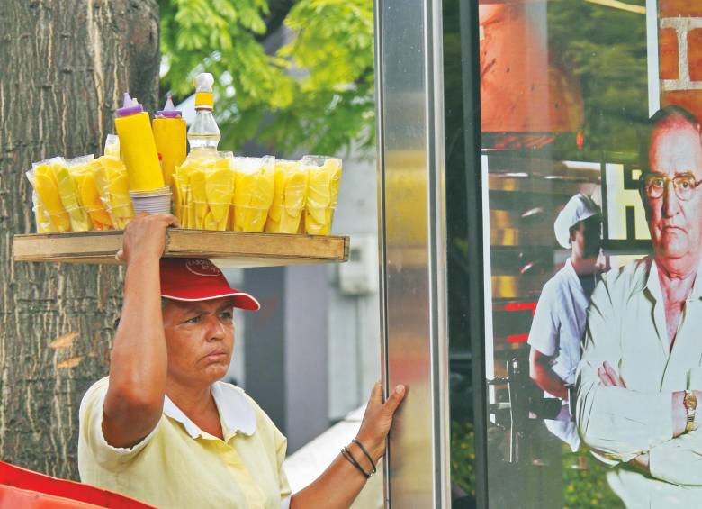 La informalidad laboral en Colombia sigue por encima del 54%, pese a las medidas para reducir los costos de contratación y promover el empleo formal. FOTO EL COLOMBIANO