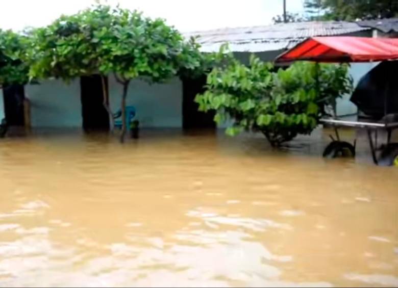 Lluvias tienen inundado a San Pedro de Urabá y alcaldesa pide estar alerta