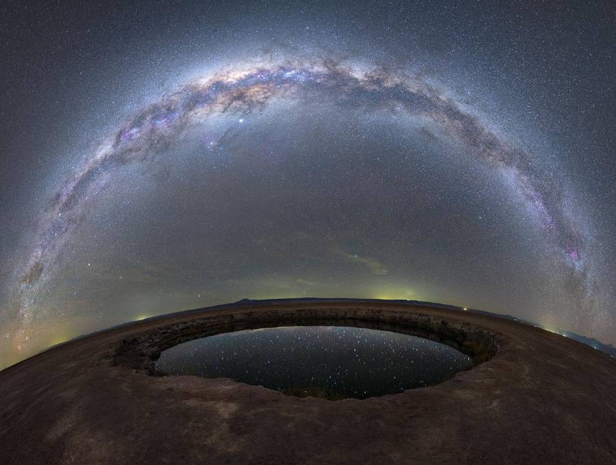 El centro de la Vía Láctea, donde se ubica <i>Sagittarius A</i>, podría estar compuesto por un núcleo superdenso de materia oscura y no por un agujero negro, según un nuevo estudio. FOTO cortesía Anne Dirksen