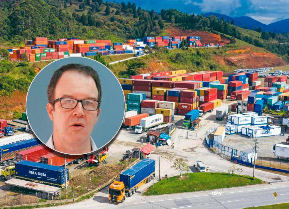 El Parque Logístico de Occidente ofrecerá terrenos urbanizados y con servicios para la construcción de bodegas e instalaciones complementarias. En la imagen, Andrés Escobar Uribe, gerente del proyecto. FOTO<b><span class="mln_uppercase_mln"> Manuel Saldarriaga y Cortesía</span></b>