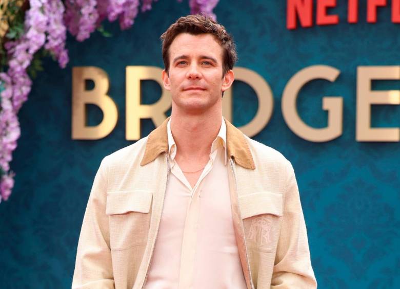 Luke Thompson se prepara para recibir la antorcha como protagonista de la próxima temporada de Bridgerton. FOTO Getty
