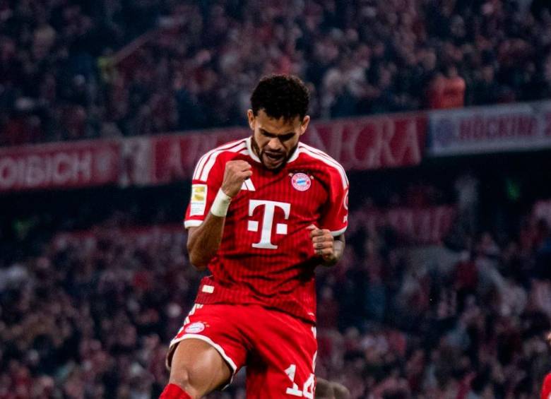 Luis Díaz y el festejo del 1-0 del Bayern sobre Leipzig. FOTO @FCBayernES