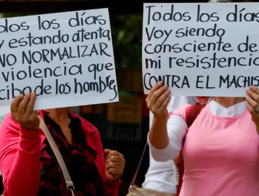 Imagen de referencia de una protesta para rechazar los abusos contra las mujeres. FOTO ARCHIVO EL COLOMBIANO.