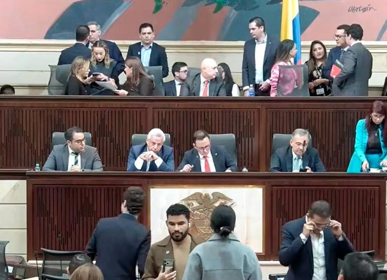 Las Comisiones Económicas de Senado y Cámara debaten el proyecto de Presupuesto para el año 2027. Propuesta del Pacto Histórico de fijar el monto de $596,6 billones fue derrotada. FOTO tomada de YouTube