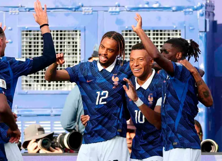 La selección de Francia, subcampeona del mundo, y una de las favoritas para el título en Norteamérica es una de las clasificadas a octavos de final, fase que arranca el sábado. FOTO TOMADA X@FIFAcom