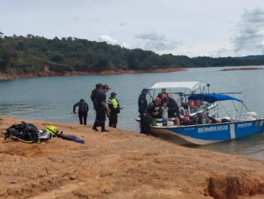 La búsqueda del joven de 22 años continúa, de manera superficial, en otros puntos del embalse y en las laderas. FOTO Cortesía.