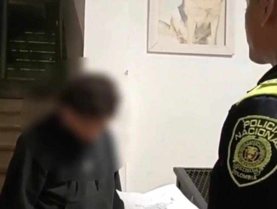 Tanto el joven capturado como el adolescente aprehendido quedaron a disposición de las autoridades judiciales. FOTO Policía Metropolitana. 