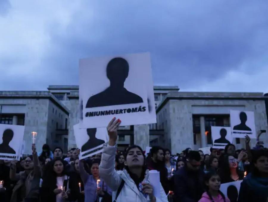 Imagen de referencia de una manifestación por el asesinato de líderes sociales en Colombia. FOTO COLPRENSA.