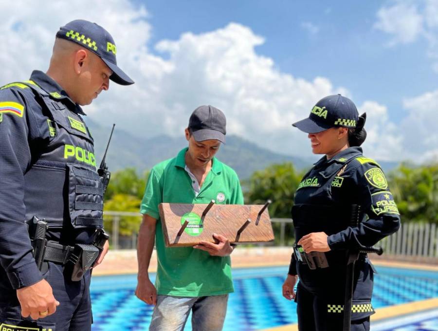 Durante las visitas, se han capacitado a más de 200 prestadores de servicio. FOTO Policía Metropolitana.
