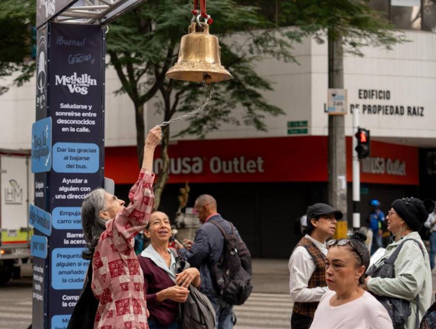 Las campanas se instalarán en lugares como la Plazoleta de la Alpujarra, el Pueblito Paisa, la 70 y San Antonio de Prado. FOTO Alcaldía de Medellín. 