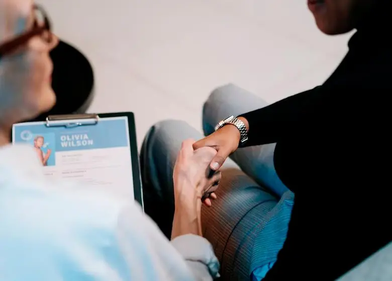 Los sectores comercial, tecnológico y de servicios concentran la mayoría de vacantes con sueldos de hasta $4 millones. FOTO: SHUTTERSTOCK
