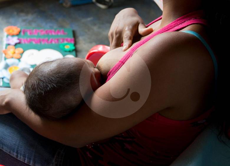 Minsalud explicó que este alimento contiene anticuerpos beneficiosos que pueden combatir la infección del nuevo coronavirus en los bebés. FOTO ARCHIVO EC