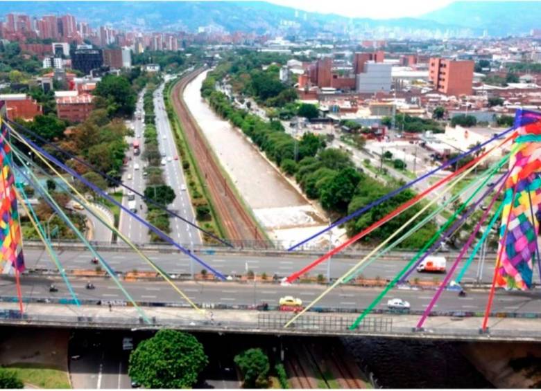  1.166 metros cuadrados y 2.015 metros lineales serán pintados en este puente. Foto: Camilo Suárez