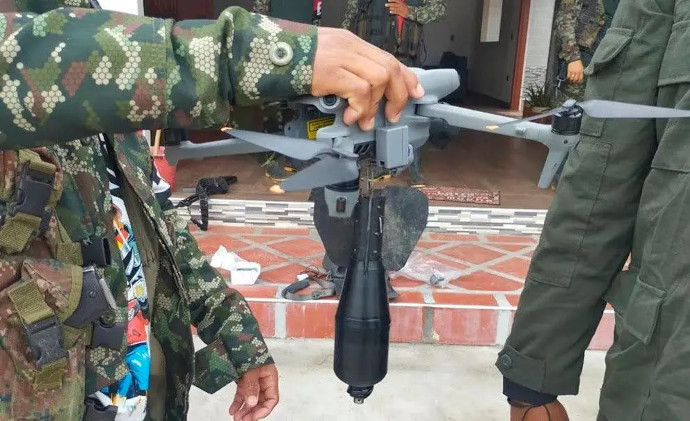 Los disidentes de las Farc usan drones comerciales cargados con granadas de mortero, para atacar a las tropas desde el aire. FOTO ILUSTRATIVA: CORTESÍA EJÉRCITO.