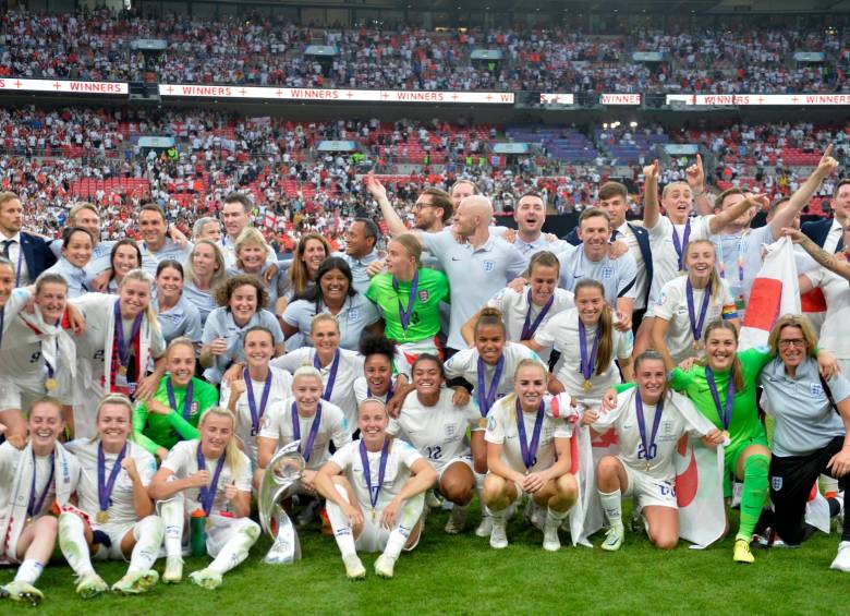 Inglaterra salió campeona de la Eurocopa, la cual quedará en la memoria no solo por el buen nivel durante el torneo sino también por su gran presencia de público en los estadios. FOTO: EFE