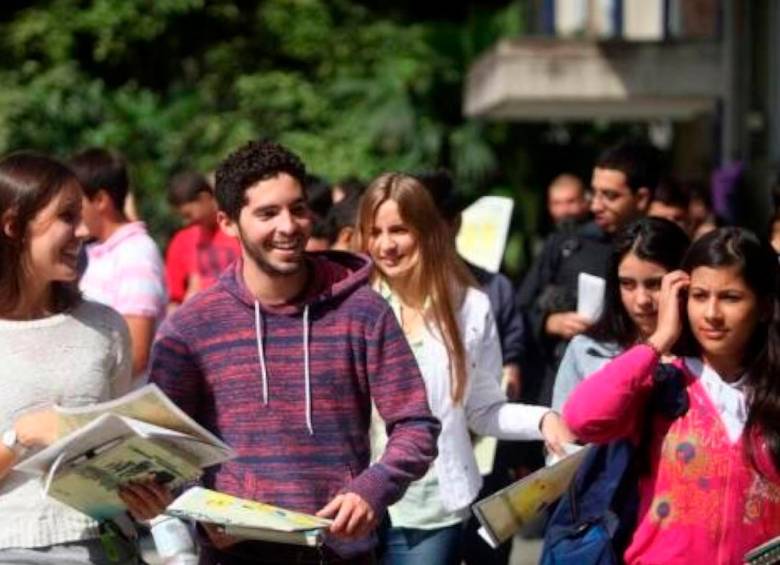 Las personas entre los 18 y 35 años tuvieron una participación superior al 46% en la actividad crediticia entre enero y marzo de este año. FOTO: Colprensa 