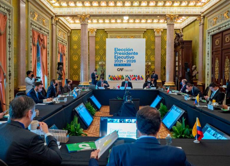 El pasado 5 de julio, se hizo oficial la elección del colombiano Sergio Díaz-Granados como presidente del CAF. FOTO EFE