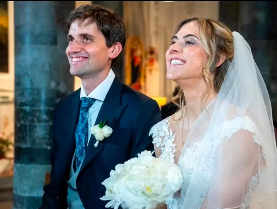 La arquera de la Selección Colombia mayores, Catalina Pérez, durante su boda con José Alejandro Silva, ceremonia que se realizó en Francia. FOTOS: Tomadas de Instagram