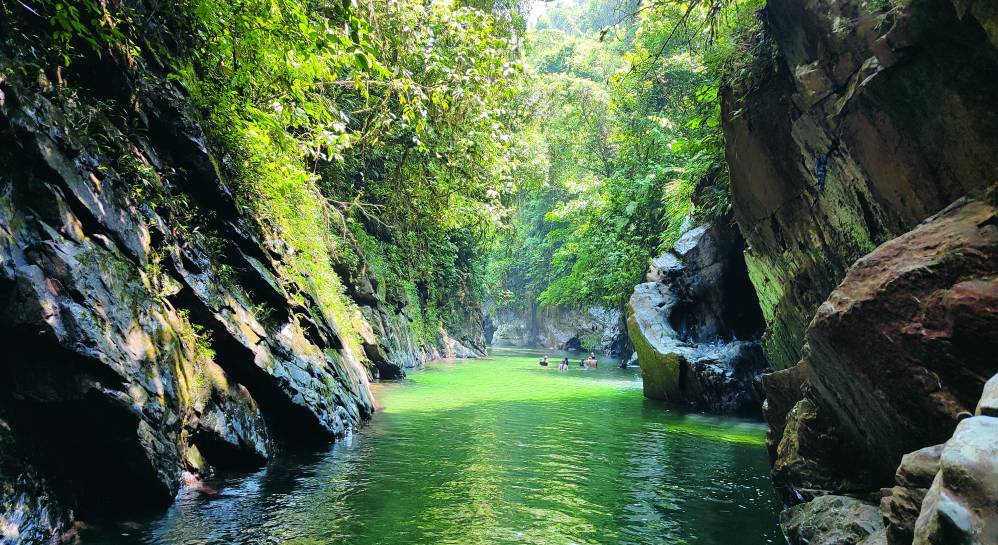 El charco Dulce Melcocho muestra toda la belleza de este cañón ubicado entre los municipios de El Carmen de Viboral, San Francisco y Cocorná. Es el río más lindo de Antioquia. FOTO Juan Diego Ortiz Jiménez. 