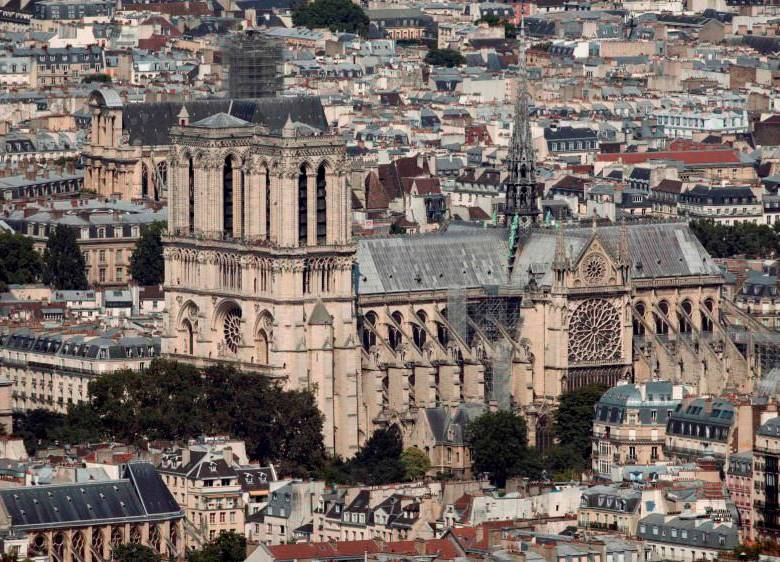 La catedral de Notre Dame es uno de los emblemas de la capital francesa. FOTO: EFE.