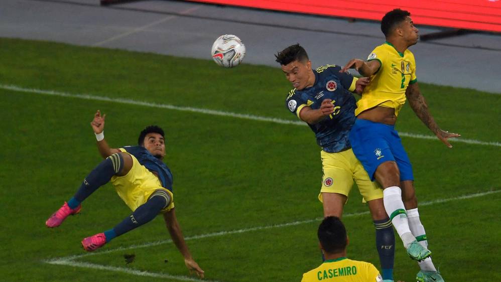 Luis Díaz convirtió el mejor gol de la Copa hasta el momento, que sirvió para abrir el marcador ante los brasileros. Foto AFP