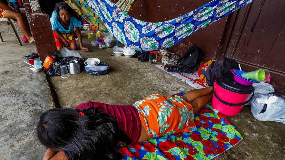 Los indígenas están albergados en las instalaciones de la Normal Santa Teresita del corregimiento El Valle. Foto : Manuel Saldarriaga