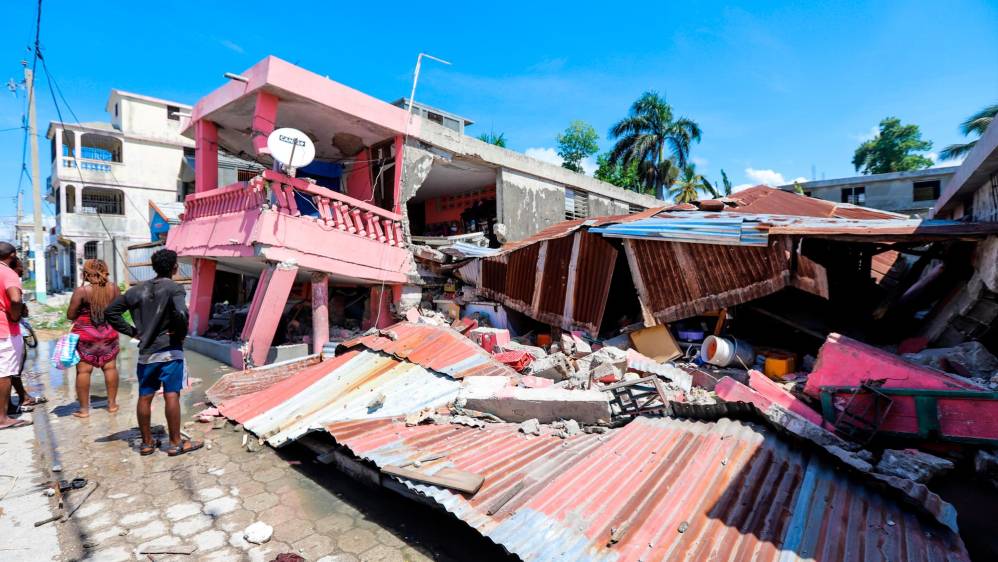El terremoto de 7.2 en la escala de Richter ocurre pocos días antes del posible arribo de la tormenta tropical Grace por la isla. Foto: EFE.