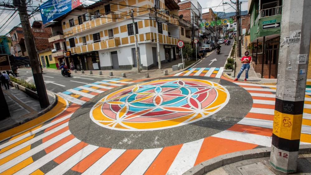 En total se implementarán tres pilotos de urbanismo táctico y un aproximado de 19 cruces peatonales seguros. Foto : Camilo Suárez