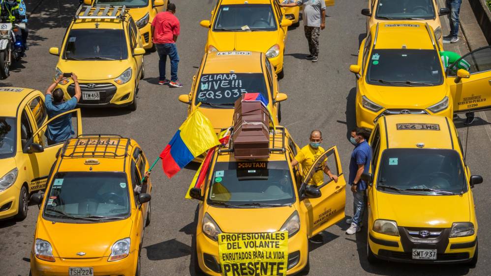 La propuesta ya ha generado movilizaciones similares en otras ciudades como Neiva, Cali y Bogotá, por lo que los taxistas anuncian un paro para el próximo 3 de mayo. Foto: Carlos Velásquez