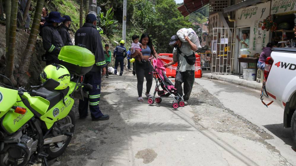 110 personas pertenecientes a 32 familias fueron evacuadas del sector y alojadas en hoteles y albergues. Foto: Edwin Bustamante