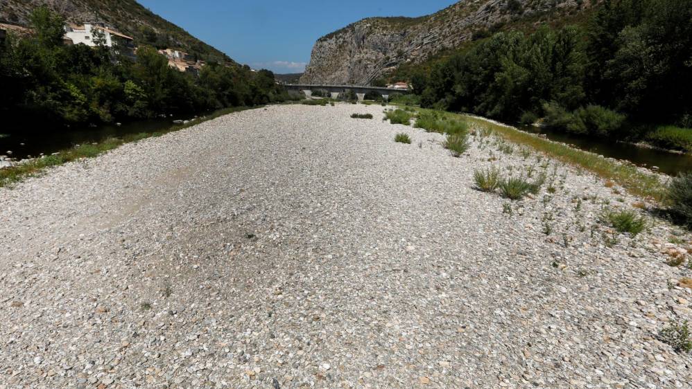 En Francia La sequía transformó el río Gardon. Foto: Getty