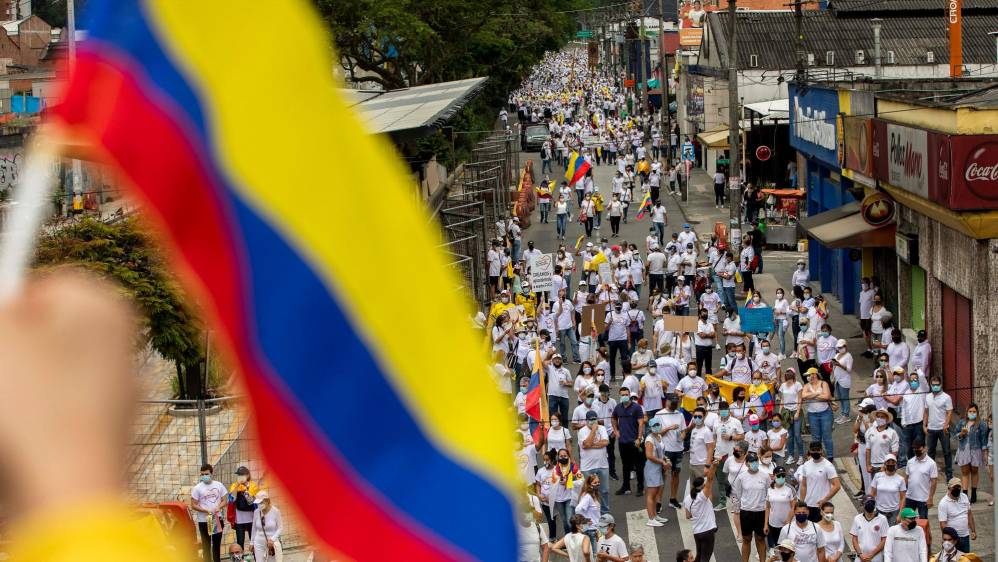 La marcha de acuerdo con los organizadores no incluía concentraciones para realizar discursos, solo fue “una caminata en familia y en paz”. Foto: Camilo Suárez.