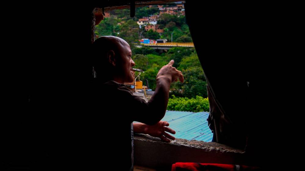 Luis Eduardo Rivera Rivera, reside en la comuna 13 de Medellín. Foto : Camilo Suárez Echeverry