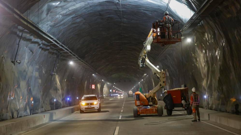 La excavación del nuevo túnel de La Quiebra comenzó en marzo de 2018 y duró un año hasta lograr perforar los 8,6 km (4,3 km en cada tubo). Foto: Manuel Saldarriaga Quintero.