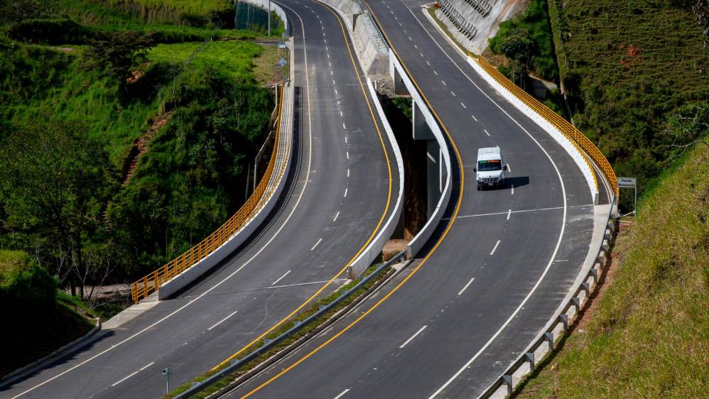 La autopista contempla 24,3 km nuevos entre la Pradera y Cisneros, el nuevo túnel de la Quiebra (dos tubos de 4,3 km cada uno ). Foto Juan Antonio Sánchez Ocampo