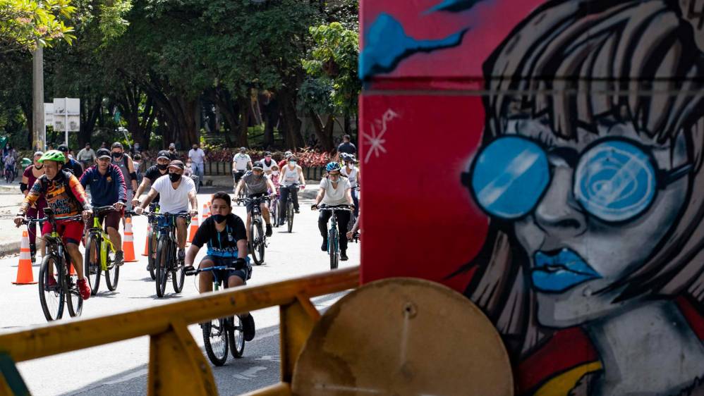 No dejar tirada la bicicleta” Tirada” en medio de la ciclovía. Foto: Manuel Saldarriaga Quintero