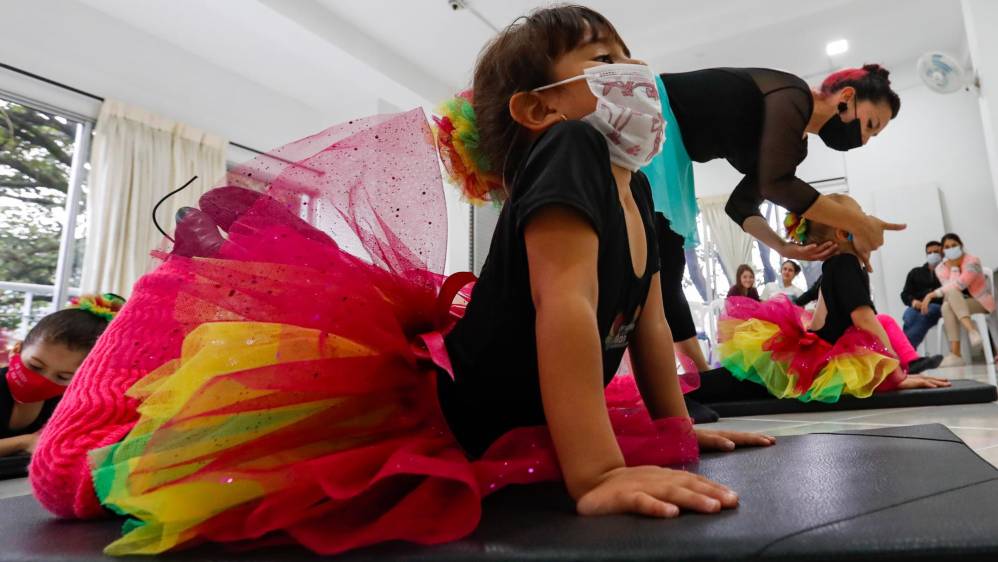 Con ballet ayudan al desarrollo de las niñas envigadeñas