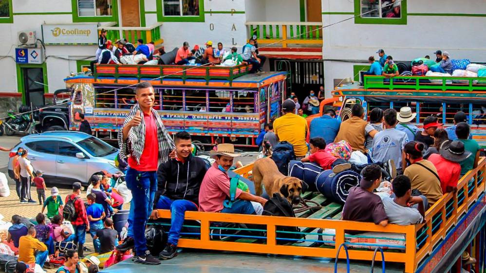 El director de la Unidad de Víctimas, Wilson Córdoba, informó este domingo que un grupo de desplazados de los más de 4.099 que se encuentran en los albergues de Ituango decidió regresar a sus veredas. Fotos Juan Luis Londoño