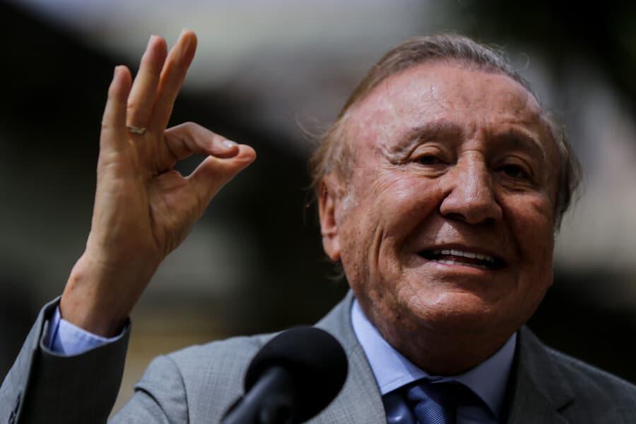 Las veces que Iván Cepeda criticó a Rodolfo Hernández por no ir a debates