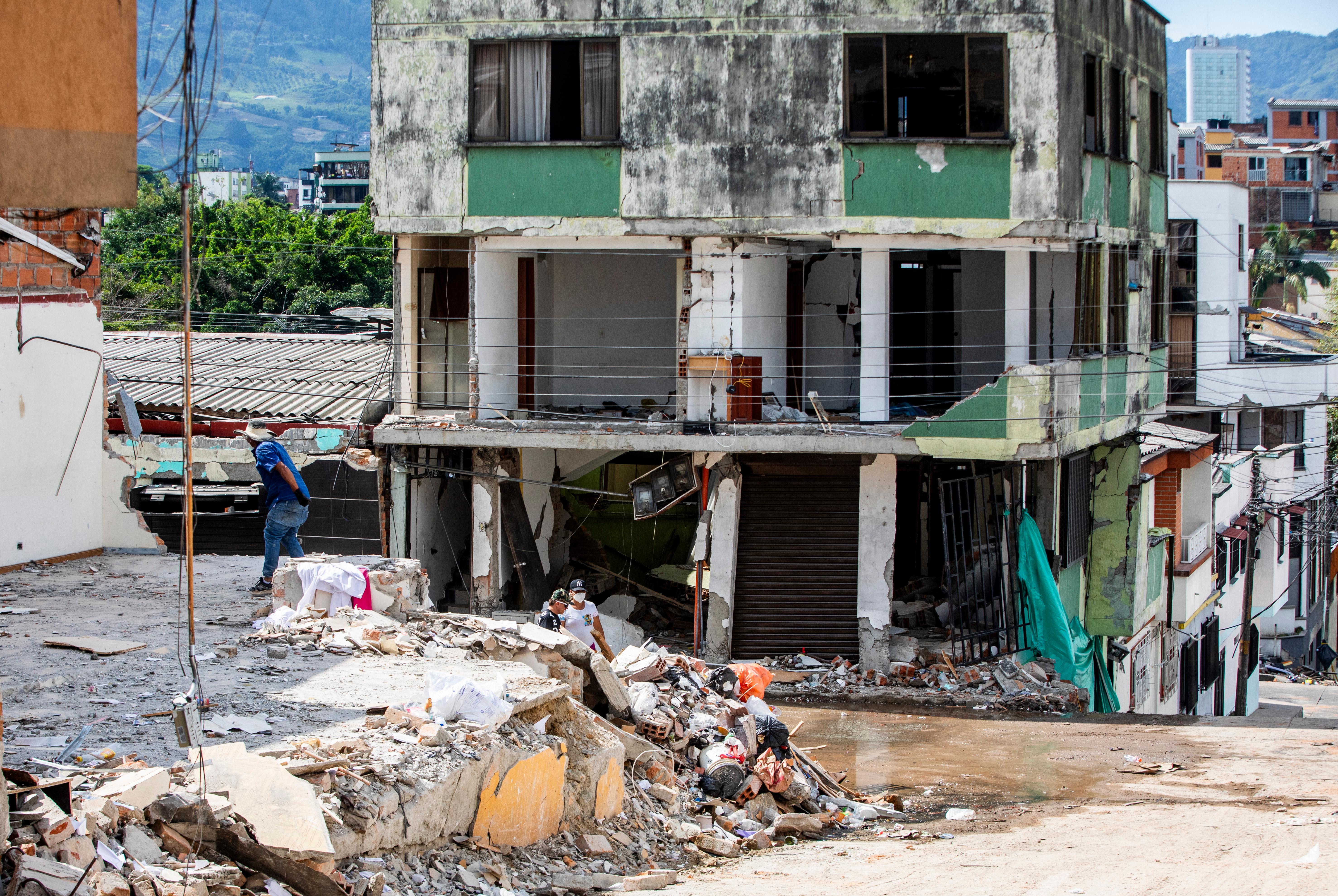 Los más ricos se metieron fuerte la mano al bolsillo: han donado más de medio billón de pesos a afectados por terremoto