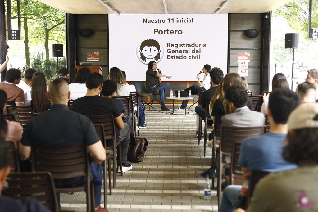 Así votarían algunos jóvenes en Colombia: experimento universitario antes de elecciones 2026