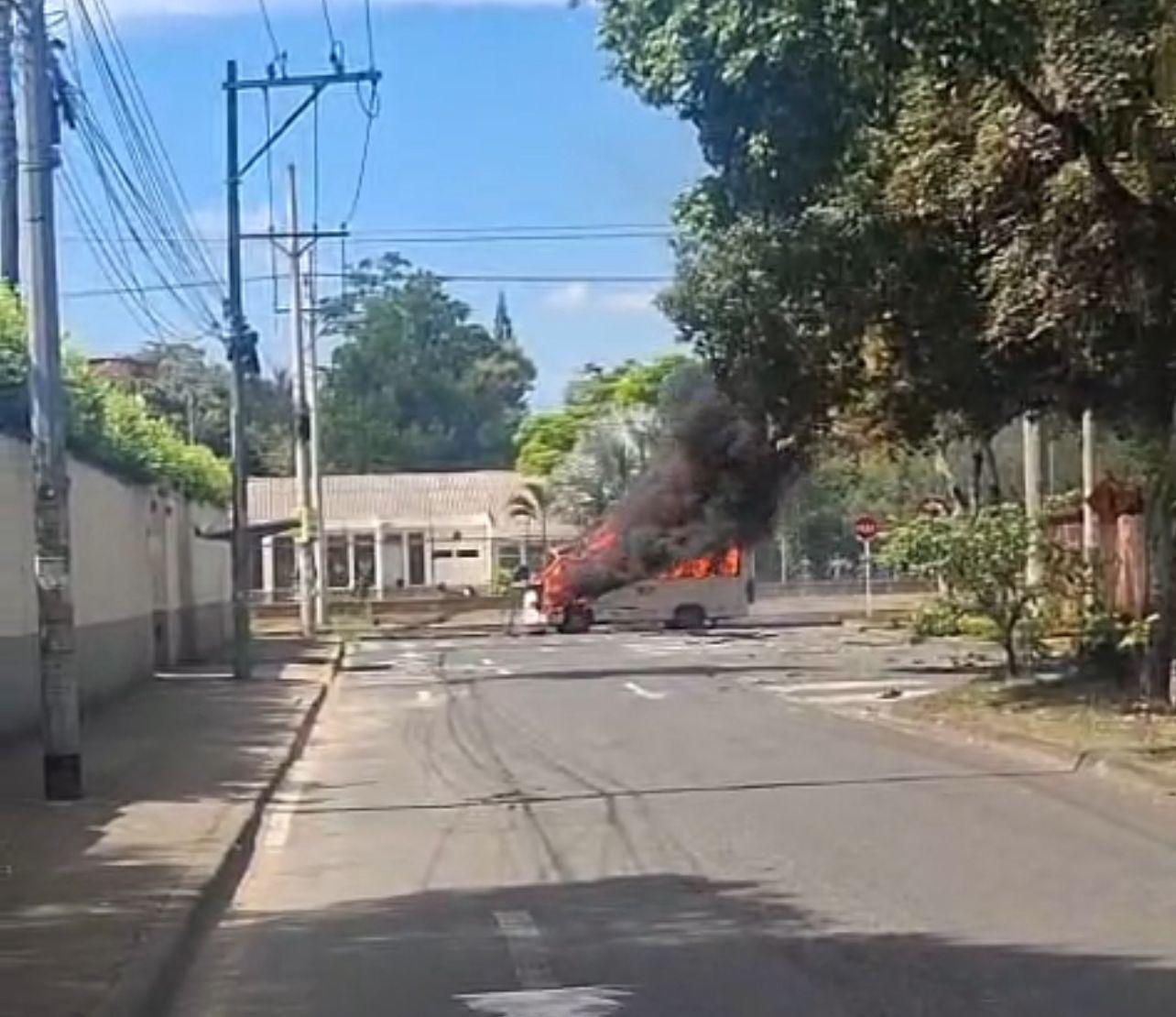 Video capta explosión de carro bomba en Cali cerca del Cantón Pichincha