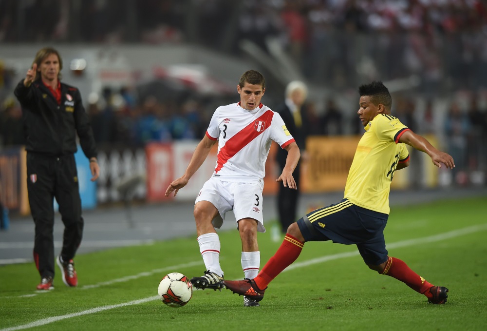 Los dirigidos por Pekerman soportaron con valentía y sentido de pertenencia los últimos minutos del juego clave. Rusia 2018 espera por Falcao y compañía. FOTOS REUTERS Y AFP