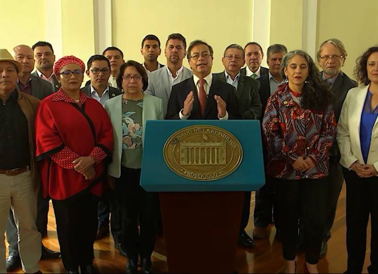 La bancada de oposición se pronunció sobre la renuncia del fiscal Néstor Humberto Martínez. FOTO: Colprensa