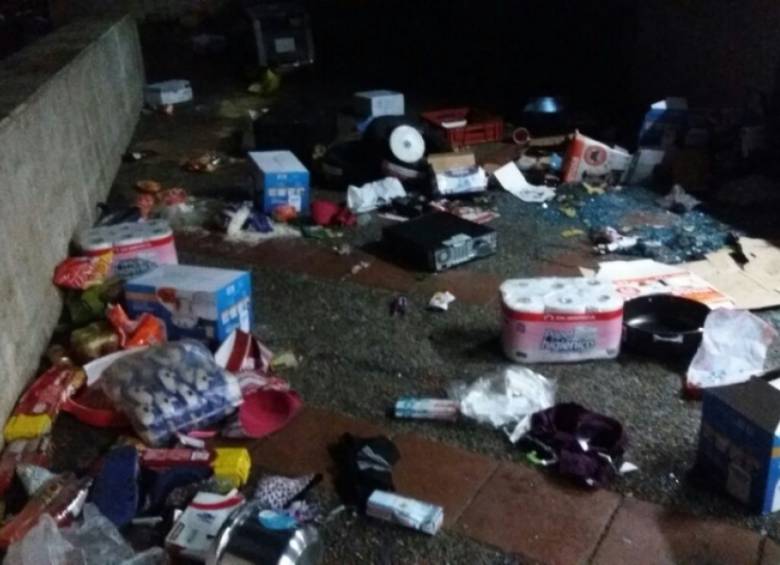 Saqueos en los supermercados. FOTO COLPRENSA